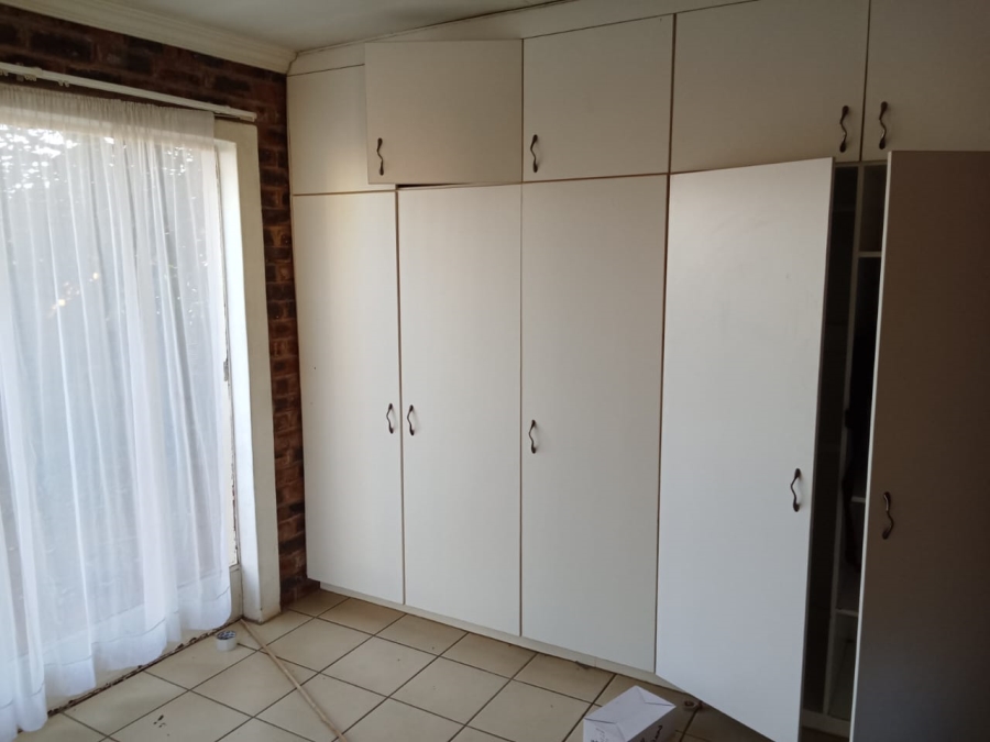 4 Bedroom Property for Sale in Randlespark North West